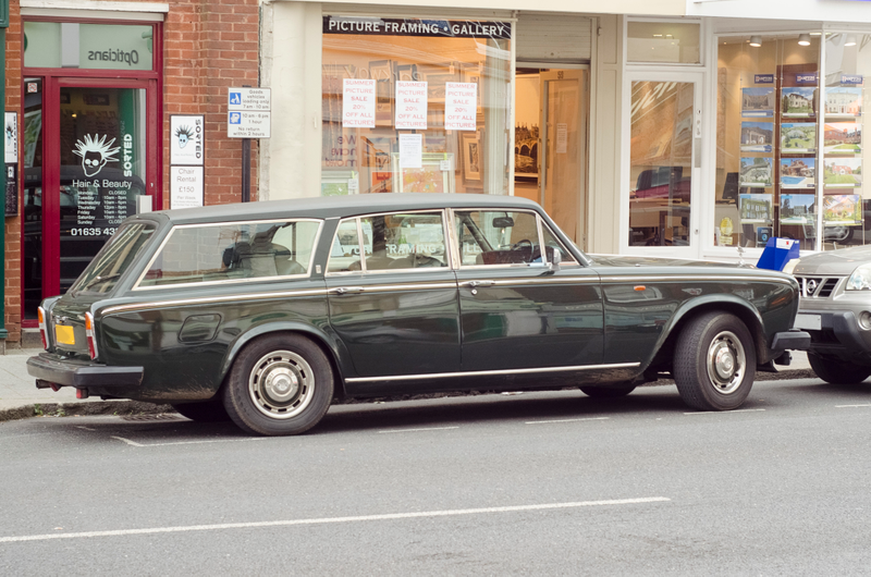 Illustration for article titled So I Saw A Rolls Royce Silver Shadow Shooting Brake Today